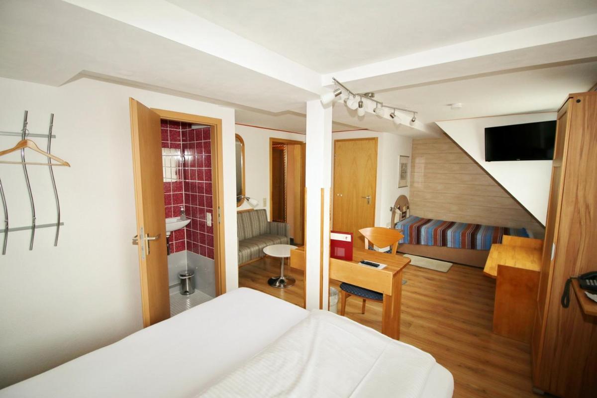 טובינגן Hotel Venezia מראה חיצוני תמונה